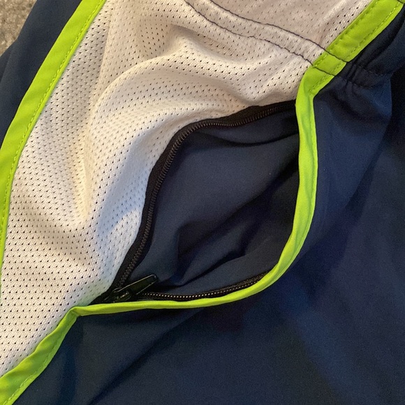 Xersion shorts - Picture 2 of 4